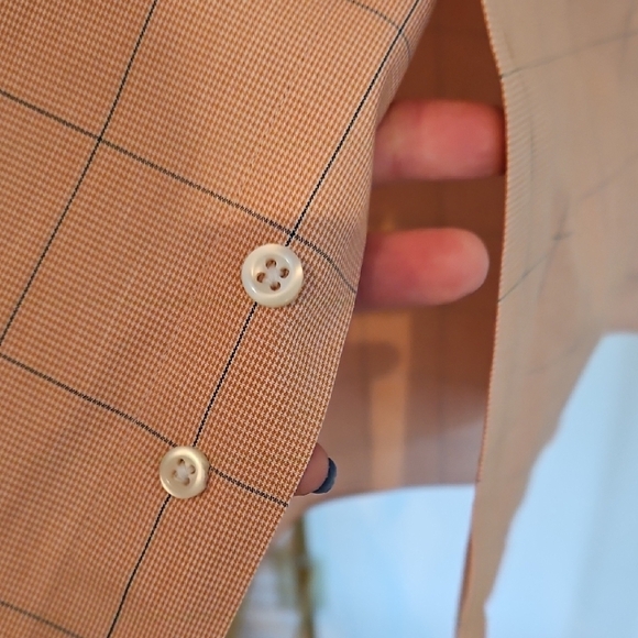 Jos. A. Bank Men's Peach Checkered Button Down Shirt, Sz M - Picture 4 of 9